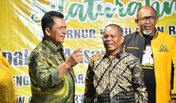 Lakukan Pertemuan dengan masyarakat Perumahan Taman Sari Tiban Baru Batam Ansar Sebut Pemprov Kepri Anggarkan Rp60 M Bangun Fasum Perumahan di Batam Lakukan Pertemuan dengan masyarakat Perumahan Taman Sari Tiban Baru Batam, Ansar Sebut Pemprov Kepri Anggarkan Rp60 M Bangun Fasum Perumahan di Batam (Foto: Diskominfo Kepri/Presmedia.id)