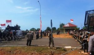Masyarakat Lembaga Adat Kesultanan Riau Lingga Menggelar Aksi Protes Menolak Relokasi Warga Rempang Batam (Foto: Roland/Presmedia.id)