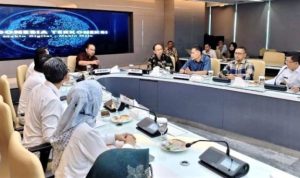 Rapat koordinasi persiapan Rakornas KPI dan Harsiarnas di Kepri dengan Menteri Komunikasi dan Informatika Republik Indonesia Budi Arie Setiadi di Kantor Kemenkominfo (Foto: Diskominfo)