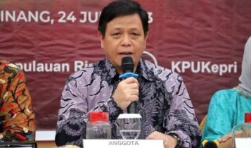 Anggota KPU Kepri Ferry Manalu (Foto: KPU Kepri/Presmedia.id)