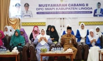 Ikatan Wanita Pengusaha Indonesia IWAPI Kabupaten Lingga menggelar Musyawarah Cabang Muscab di Gedung Daerah Daik Lingga Ikatan Wanita Pengusaha Indonesia (IWAPI) Kabupaten Lingga, menggelar Musyawarah Cabang (Muscab) di Gedung Daerah Daik Lingga, Selasa (26/09/2023). (Foto: Aulia/Presmedia.id)