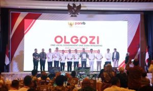 Menteri Pendayagunaan Aparatur Negara dan Reformasi Birokrasi (PANRB) RI, Abdullah Aswar, meluncurkan program One Local Government One Zona Integritas (OLGOZI) tiga provinsi di Hotel Best Western Premier Panbil di Kota Batam, Kepulauan Riau pada Rabu (4102023) Menteri Pendayagunaan Aparatur Negara dan Reformasi Birokrasi (PANRB) RI, Abdullah Aswar, meluncurkan program One Local Government One Zona Integritas (OLGOZI) tiga provinsi di Hotel Best Western Premier Panbil di Kota Batam, Kepulauan Riau pada Rabu (4102023)