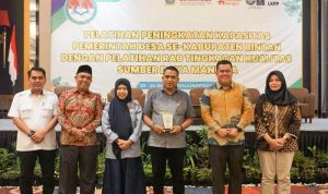 Sekda Bintan Ronny Kartika dan Kepala OPD Bintan membuka pelatihan RAB Desa di CK Hotel Convention Center Tanjungpinang. (Foto: Diskominfo/Presmedia.id)