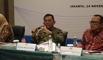 Gubernur Kepri saat menyampaikan paparannya langkah strategis yang dilakukan provinsi Kepulauan Riau dalam mengendalikan Inflasi Gubernur Kepri saat menyampaikan paparannya, langkah strategis yang dilakukan provinsi Kepulauan Riau dalam mengendalikan Inflasi.