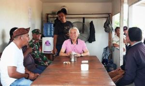 Karyawan berdialog bersama investor dan kuasa hukumnya di Pos Keamanan ISC Batu Licin, Kelurahan Gunung Lengkuas, Kecamatan Bintan Timur. (Foto: Hasura/Peresmedia.id)