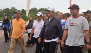 Peringatan HUT ke 52 Korps Pegawai Republik Indonesia KORPRI di Provinsi Kepulauan Riau dimeriahkan dengan Jalan Santai Tanam Pohon dan Senam Sehat di Stadion Gelora Sri Tri Buana Dompak Tanjungpinang Peringatan HUT ke-52 Korps Pegawai Republik Indonesia (KORPRI) di Provinsi Kepulauan Riau, dimeriahkan dengan Jalan Santai, Tanam Pohon dan Senam Sehat di Stadion Gelora Sri Tri Buana Dompak Tanjungpinang Kamis, (23/11/2023)