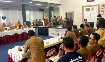 Rapat Koordinasi Perangkat Daerah, dalam evaluasi program dan penyerapan anggaran APBD 2023 dan Perubahan APBD 2023 di Aula Sultan Sulaiman Badrul Alamsyah, Kantor Wali Kota Tanjungpiang Selasa (7/11/2023).