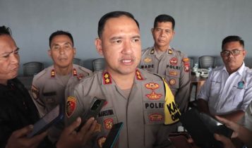 Kapolres Lingga AKBP Robby Topan Manusiwa memberi keterangan pada Media Kapolres Lingga AKBP Robby Topan Manusiwa memberi keterangan pada Media. (Foto: Polres Lingga)