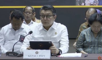 Kepala BNPB Kepala BNPT Rycko Amelza Dahniel Kepala BNPB Kepala BNPT Rycko Amelza Dahniel saat Konferensi Pers Akhir Tahun 2023 BNPT RI yang digelar secara luring dan daring dari kantor BNPT, Sentul, Provinsi Jawa Barat, pada Jumat (29/12/2023).(Foto: BNPB)