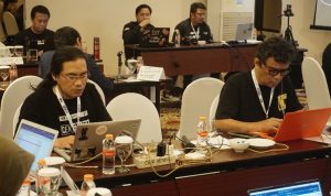 Koalisi Cek Fakta AJI, AMSI dan Mafindo bersama sejumlah Media, mengelar â€œlive fact checkingâ€ debat pilpres perdana. (Foto: Tim Koalisi Cek Fakta)