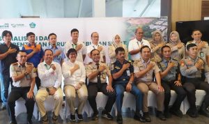 Manajemen PT BIIE bersama KKP dan instansi lainnya membentuk Forum Pelabuhan Sehat Tersus PT BIIE di Pelabuhan Seri Bandar Udana Lobam. (Foto: BIIE/Presmedia.id)
