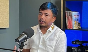 Anggota KPU-RI Idham Holik saat diwawancara wartawan. (Foto: Infopublik.id)
