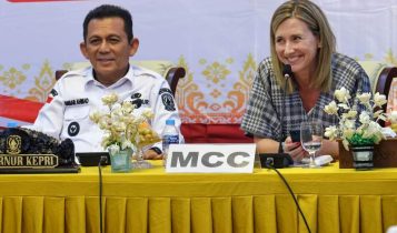 Gubernur Kepri Ansar Ahmad saat kembali menggelar pertemuan dengan dengan tim MCC di Tanjungpinang Gubernur Kepri Ansar Ahmad saat kembali menggelar pertemuan dengan dengan tim MCC di Tanjungpinang, Selasa (9/12/2024).