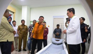 Gubernur Kepulauan Riau H.Ansar Ahmad dan Bupati Karimun Aunur Rafiq meresmikan pengoperasian CT Scan dan Mamografi di RSUD Muhammad Sani di Tanjung Balai Karimun Gubernur Kepulauan Riau H.Ansar Ahmad dan Bupati Karimun Aunur Rafiq, meresmikan pengoperasian CT Scan dan Mamografi di RSUD Muhammad Sani di Tanjung Balai Karimun, Selasa (06/02/2024).
