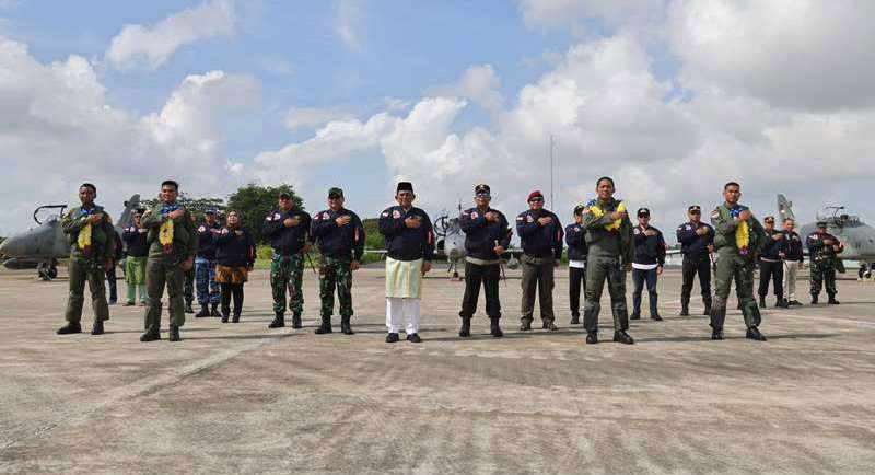 Tiga pesawat Hawk 100-200 Elang Khatulistiwa dari Skadron Udara 1 Lanud Supadio Pontianak akan melaksanakan misi latihan maverick di langit dan udara Provinsi Kepri.