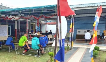 WBP yang masuk DPTb masih menunggu kedatangan surat suara agar bisa mencoblos di Pemilu 14 Februari 2024 WBP yang masuk DPTb masih menunggu kedatangan surat suara agar bisa mencoblos di Pemilu 14 Februari 2024. (Foto: Hasura/Presmedia.id)