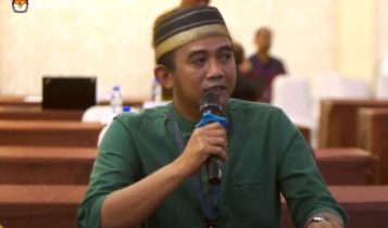 Saksi Capres 03 Baharudin saat menyatakan keberatan terhadap proses dan hasil rekapitulasi perolehan suara Pilpres di Pemilu 2024 provinsi Kepri Saksi Capres 03 Baharudin saat menyatakan keberatan terhadap proses dan hasil rekapitulasi perolehan suara Pilpres di Pemilu 2024 provinsi Kepri