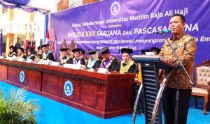 Sidang Senat Terbuka UMRAH, Gubernur Ansar Ajak 501 Lulusan UMRAH Ambil Peran Untuk Membangun Kepri.