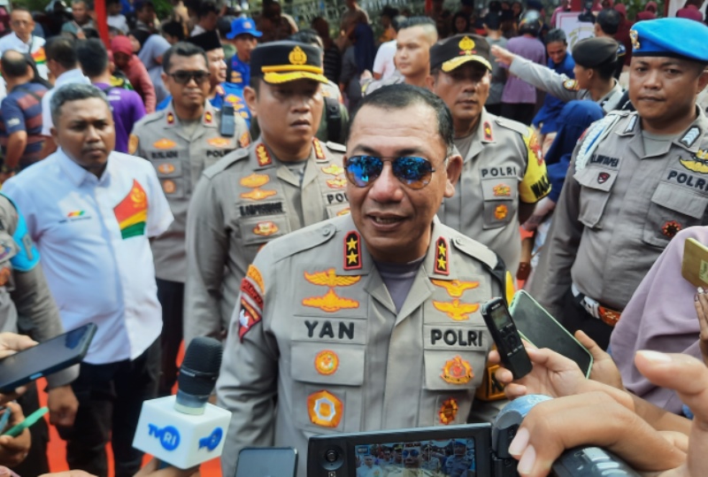 Kapolda Kepri Irjen Pol Yan Fitri Halimansyah saat memberi keterangan pada wartawan di Tanjungpinang