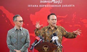 Menteri Komunikasi dan Informatika (Menkominfo) Budi Arie Setiadi saat menyampaikan keterangan Pers usai mengikuti Rapat dengan Presiden tentang pembentukan Judi Online di Indonesia. (Foto: Menkominfo)