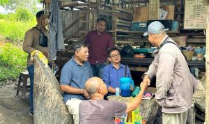 Niko saat menyapa masyarakat di Bintan (Niko).