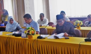 Panitia Khusus (Pansus) DPRD Kepri dan Badan Penanggulangan Bencana Daerah (BPBD) Kepri, menggelar rapat pembahasan awal Rancangan Peraturan Daerah(Ranperda) Penyelenggaraan Penanggulangan Bencana Daerah di Graha Kepri Batam.