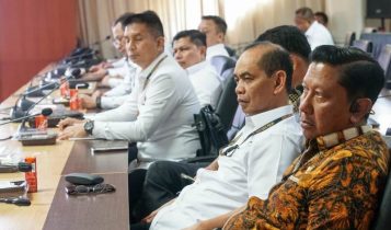 Peserta TIM PKDN Sespimti Polri saat mengikuti Rapat membahas Indonesia Emas 2045 di Ruang Rapat Utama Lantai IV Kantor Gubernur Kepri Dompak Tanjungpinang Peserta TIM-PKDN Sespimti Polri saat mengikuti Rapat membahas Indonesia Emas 2045 di Ruang Rapat Utama Lantai IV Kantor Gubernur Kepri, Dompak, Tanjungpinang.