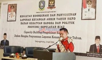Sekretaris Bakesbangpol Kepri Alaudin Andi saat menyamapaikan lapaoran kegiatan.