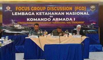 Wagub Lemhanas RI, Letjen. TNI Eko Margiyono bersama Kas Koarmada l, Laksamana Pertama TNI, Haris Bima Bayuseto saat FGD di Koarmada I. (Foto: Roland/Presmedia.id)