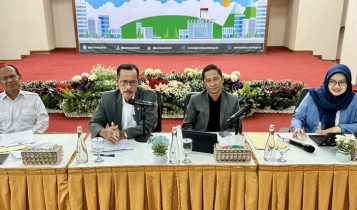 Anggota KY selaku Ketua Bidang Pengawasan Hakim dan Investigasi Joko Sasmito dalam Konferensi Pers Capaian Penanganan Laporan Masyarakat Januari April 2024 Komisi Yudisial Anggota KY selaku Ketua Bidang Pengawasan Hakim dan Investigasi Joko Sasmito, dalam Konferensi Pers Capaian Penanganan Laporan Masyarakat Januari-April 2024 Komisi Yudisial (KY), secara Hybrid, (Foto: Dok KY)