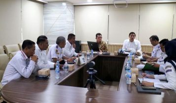 Audiensi dengan Dirjen Perhubungan Darat Kementerian Perhubungan di Jakarta Gubernur Kepri Ansar Ahmad mengusulkan peningkatan sarana dan prasarana transportasi di kabupaten Natuna Audiensi dengan Dirjen Perhubungan Darat Kementerian Perhubungan di Jakarta, Gubernur Kepri Ansar Ahmad mengusulkan peningkatan sarana dan prasarana transportasi di kabupaten Natuna dan Kabupaten Kepulauan Anambas, Senin (13/05/2024).
