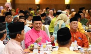 Gubernur Kepri Ansar Ahamd beserta Rombongan, mengelar Halalbihalal dan silaturahmi dengan Masyarakat Kepri di Pekan Baru Riau.