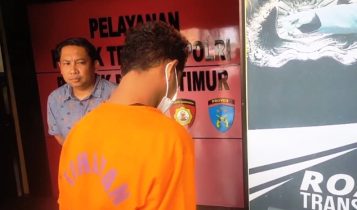 Pelaku pencabulan pelajar SMP memberikan pengakuan Pelaku pencabulan pelajar SMP memberikan pengakuan. (Foto: Hasura/Presmedia.id)