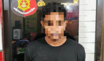 Pelaku yang merupakan resedivis kasus penggelapan kembali ditangkap polisi Pelaku yang merupakan resedivis kasus penggelapan kembali ditangkap polisi. (Foto: Polsek Bintan Timur)