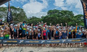 Peserta dari berbagai negara mengikuti Bintan Triathlon yang digelar Orange Room dan Bintan Resorts di Lagoi Bay.(Foto: Bintan Resorts)