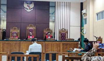 Sidang pembacaan dakwaan korupsi Rp59 Miliar dana PDBPR Bestari dengan terdakwa Arif Firmansyah di PN Tanjungpinang Sidang pembacaan dakwaan korupsi Rp5,9 Miliar dana PD.BPR Bestari dengan terdakwa Arif Firmansyah di PN Tanjungpinang, Selasa (21/5/2024).