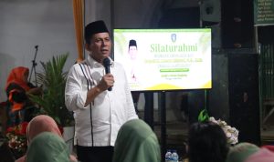 Silaturahmi dengan masyarakat Tanjung Buntung kecamatan Bengkong Batam, Gubernur Kepri Ansar Ahmad paparkan program strategis dan capaian pembangunan di Provinsi Kepri, Ahad (19/5/3034) malam.