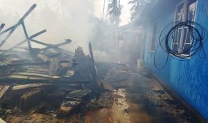 Rumah milik Fahmi (59) di Kawal, Kecamatan Gunung Kijang, Bintan, ludes terbakar hingga rata dengan tanah pada Senin (24/6/2024) pagi. (Foto: BPBD Bintan)