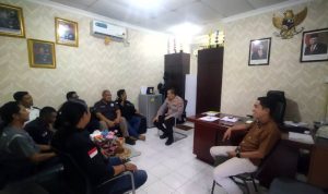 Kapolsek Bintan Utara menggelar silaturahmi dengan Panitia Pengawas Kecamatan (Panwascam) dari Kecamatan Sri Kuala Lobam, Kecamatan Teluk Sebong dan Kecamatan Bintan Utara, di ruang kerja Kapolsek Bintan Utara pada Selasa (16/7/2024).