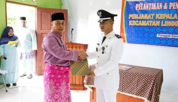 Bupati Lingga, M.Nizar, melantik Sukma Sembada sebagai Penjabat (Pj) Kepala Desa Panggak Darat pada Jumat (30/8/2024) di Balai Desa Panggak Darat, Kecamatan Lingga.