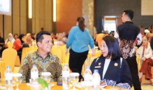 Gubernur Kepri dan Deputi Bidang Pemasaran Kementerian Pariwisata dan Ekonomi Kreatif, Ni Made Ayu Martini saat menghadiri Kepri Tourism Forum 2024 di Ballroom Aston Batam Hotel & Residence, Pelita, Kota Batam, pada Kamis (22/8/2024). (Foto: Dinas Pariwisata Kepri)