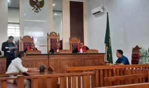 Sidangan perdata pembacaan gugatan Darma Palindungan melawan PT.Expasindo, dan PT. Bintan Propertindo serta Badan Pertanahan Nasional (BPN) Bintan di PN Tanjungpinang (Roland/ presmedia)