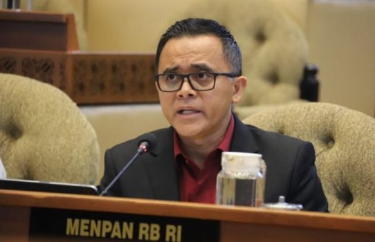 Menteri PANRB Abdullah Azwar Anas dalam Rapat Kerja bersama Komisi II DPR RI di Jakarta Menteri PANRB, Abdullah Azwar Anas, dalam Rapat Kerja bersama Komisi II DPR RI di Jakarta Rabu (28/8/2024). (Foto: Humas PANRB)