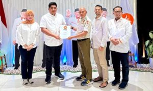 Roby Kurniawan dan Deby Maryanti mendapatkan dukungan dari PKS untuk maju di Pilkada Bintan 2024-2029. (Foto: PKS)