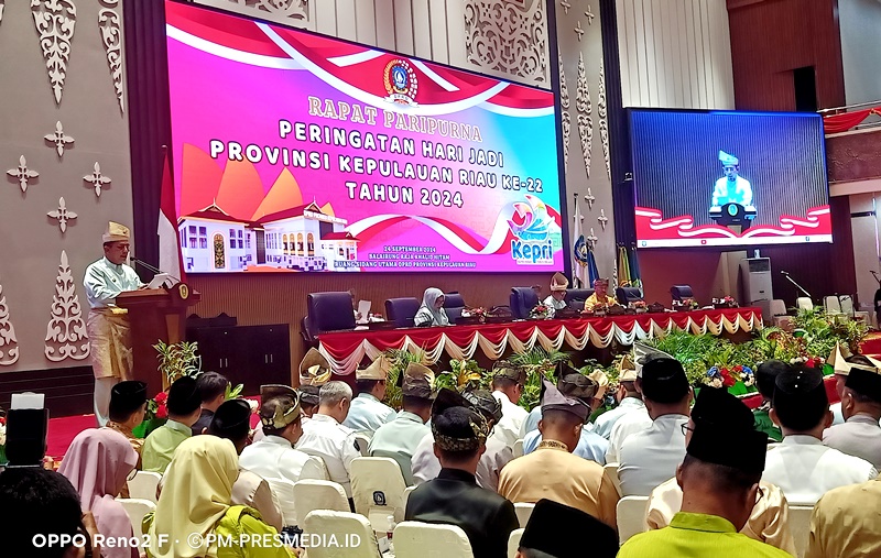 Dewan Perwakilan Rakyat Daerah (DPRD) Kepulauan Riau (Kepri) menggelar Rapat Paripurna Peringatan Hari Jadi Provinsi Kepri ke-22 di Gedung DPRD Kepri pada Selasa (24/9/2024). (Foto: Presmedia.id)