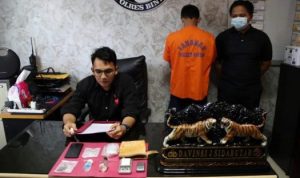Kasat Narkoba Polres Bintan Iptu.Davinsi Josie Sidabutar saat menggelar pers rilis atas penangkapan pelaku Narkoba Sabu di Bintan.