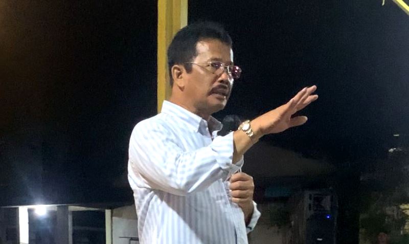 Calon Gubernur Kepri HM.Rudi saat melaksanakan Kampanye dan silaturahmi dengan masyarakat di fasilitas umum Fasum KSB Mentarau Kelurahan Patam Lestari Sekupang Batam