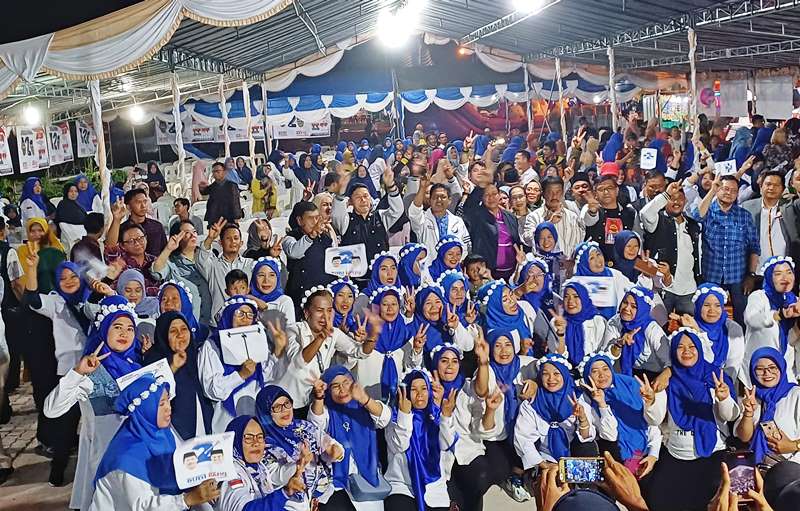 Calon Gubernur Kepri HM.Rudi saat menggelar kampanye di sejumlah wilayah di Batam. (Foto: Tim HMR)