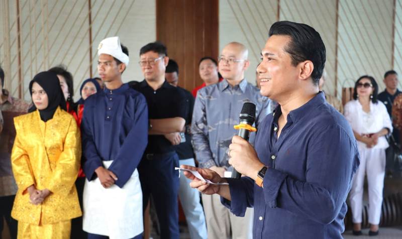 Plt Bupati Bintan Hadiri memberikan sambutan pada Opening Ceremony of The Hotel Indigo Bintan Lagoi Beach Lagoi-Bintan. (Foto: Hasura/Presmedia.id)