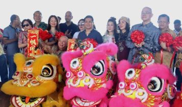 Plt.Bupati Bintan Ahdi Muqsith dan management PT.Graha Agung Indah Sentosa Arif Sugianto saat menghadiri Peresmian Opening Ceremony of The Hotel Indigo Bintan Lagoi Beach di Kawasan wisata Lagoi-Bintan. (Foto: Hasura/Presmedia.id)